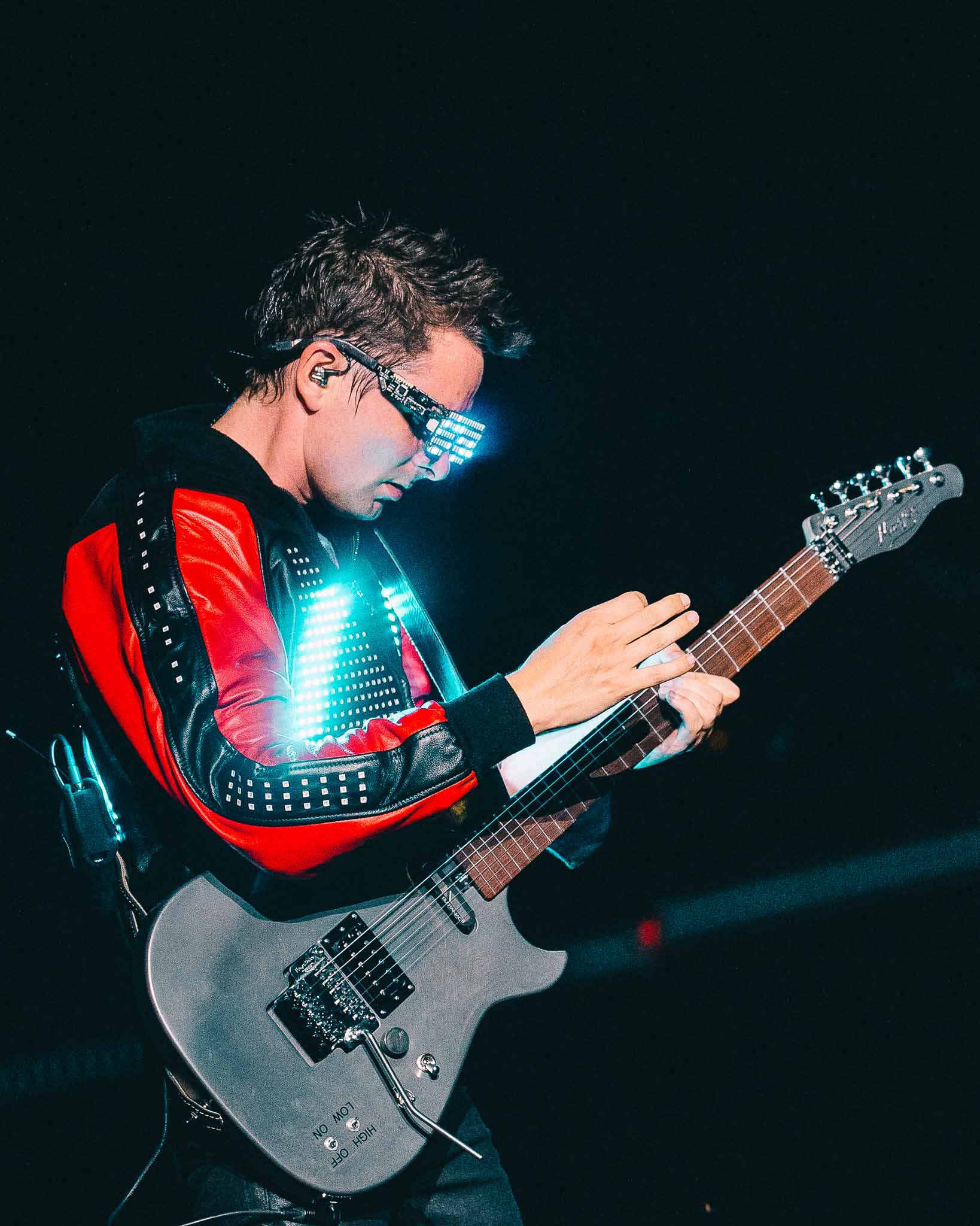 Matt Bellamy of MUSE. Photo by @high_iso Hafiyyan Faza. Music Photographer | Concert Photographer. Southeast Asia, Jakarta, Indonesia.